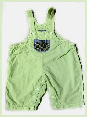 VTG Patagonia Baby Baggies Overalls Shortalls 18M Green 64703 Y2K Vintage Sun GN